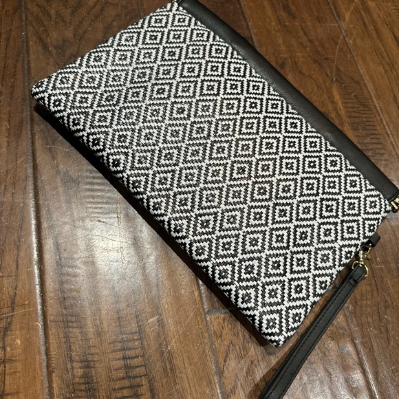 Aldo Black and Tan Geometric Clutch - Picture 6 of 6